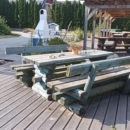 Kleine Mit Hund By Interhome